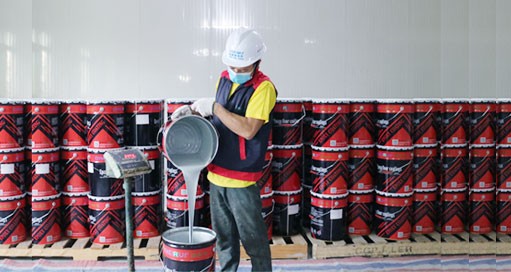 底漆用料足，至少涂2遍，保證根基穩(wěn)固